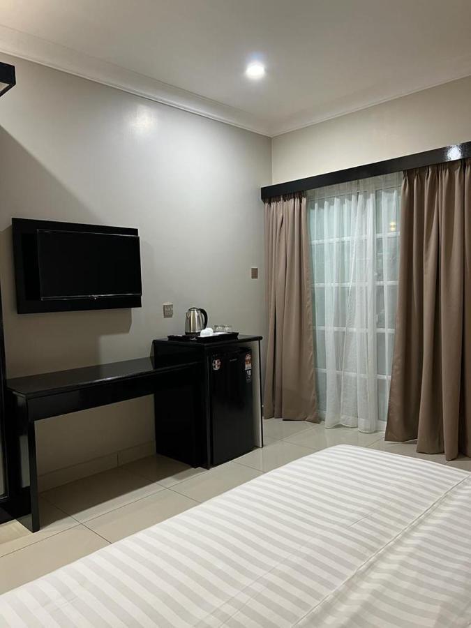 Aneeda Inn Pantai Cenang  Exterior foto