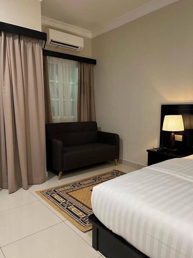 Aneeda Inn Pantai Cenang  Exterior foto