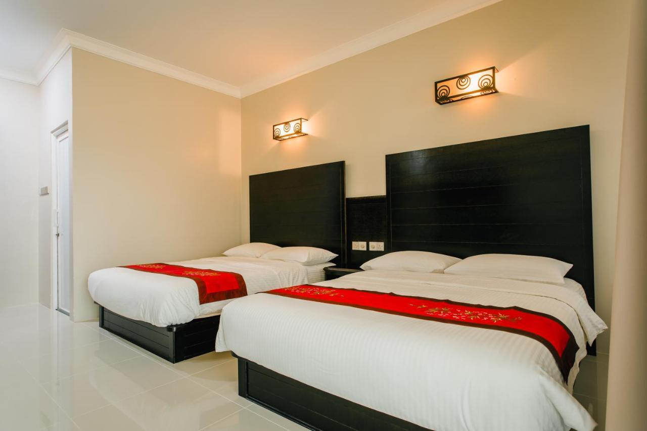 Aneeda Inn Pantai Cenang  Exterior foto
